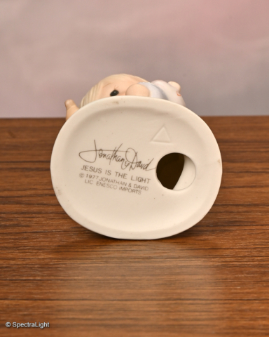 Jesus-Is-The-Light - Precious Moments figurines – One of the original 21
