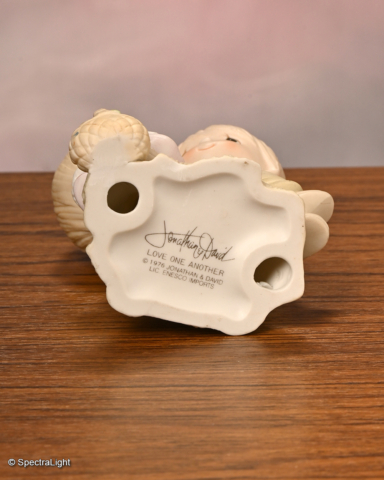 Love-One-Another - Precious Moments figurines – One of the original 21
