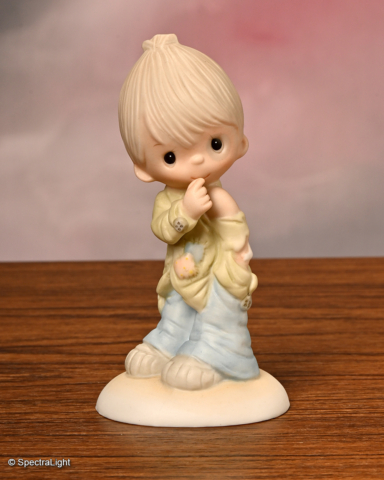 Smile-God-Loves-You - Precious Moments figurines – One of the original 21